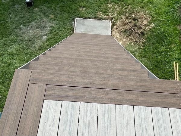 Big Pine Decks craftsmanship illustrating deck lighting for homeowners in Bellevue, NE